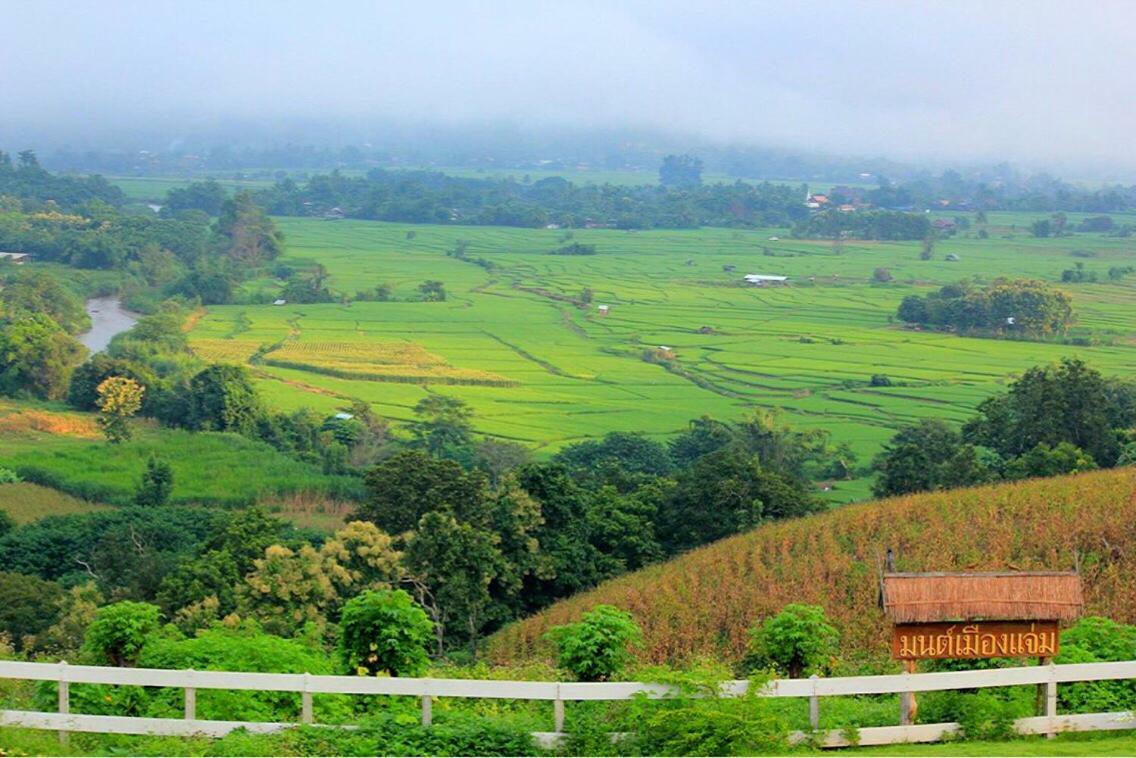 มนต์เมืองแจ่ม Hotell Mae Chaem Eksteriør bilde