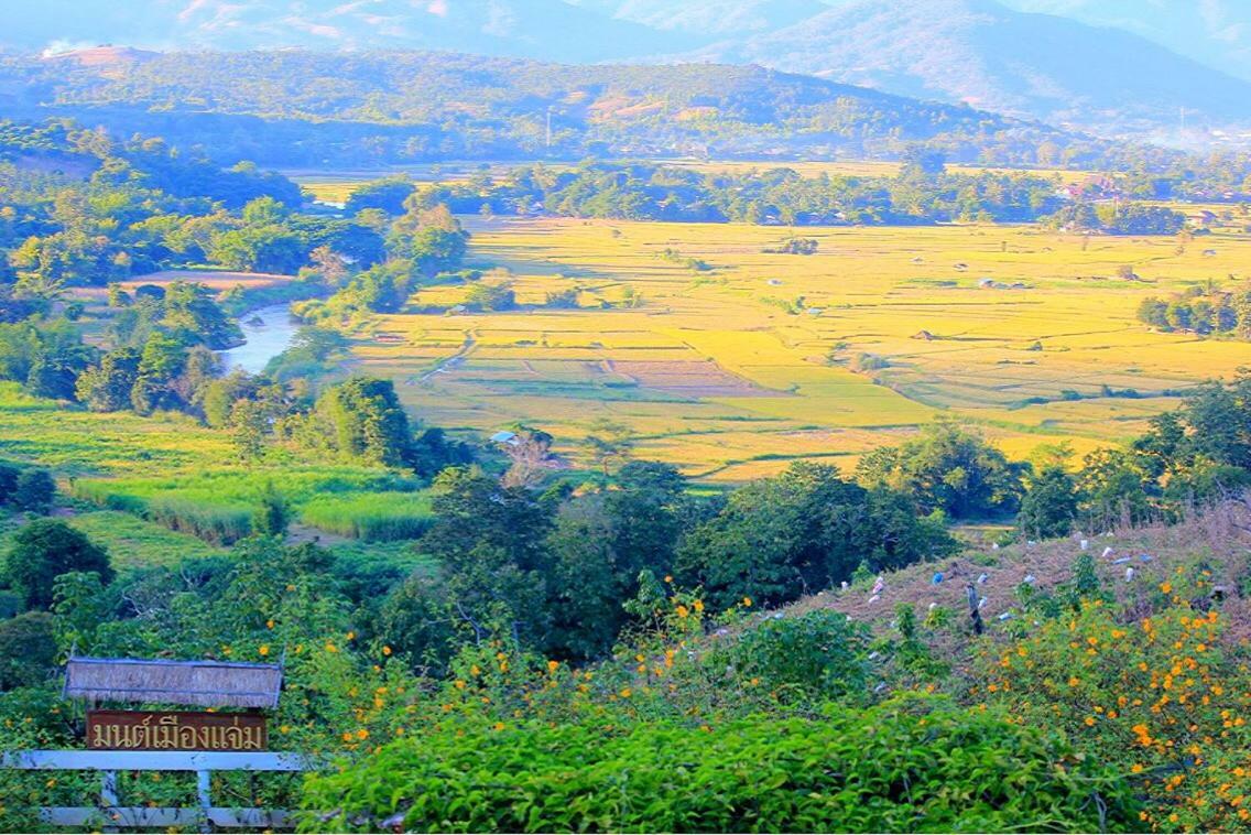 มนต์เมืองแจ่ม Hotell Mae Chaem Eksteriør bilde