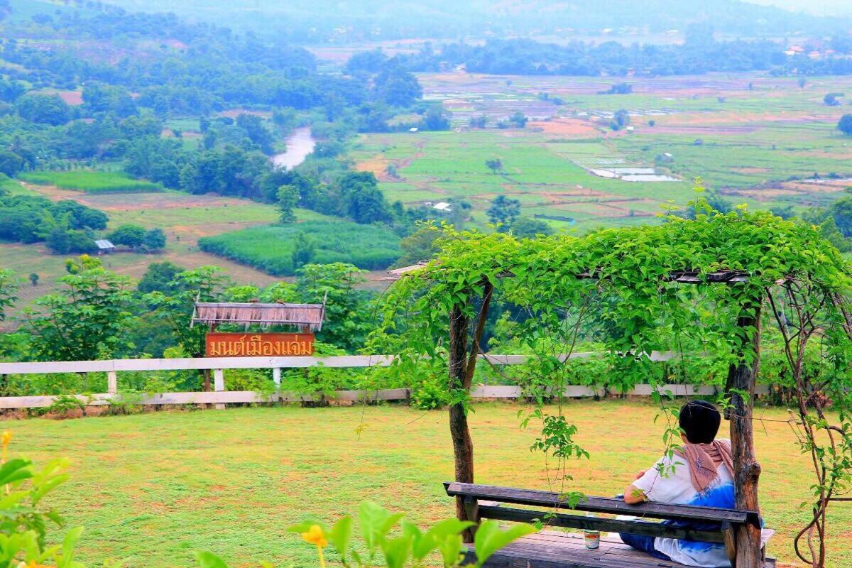 มนต์เมืองแจ่ม Hotell Mae Chaem Eksteriør bilde